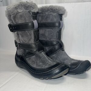 Privo by Clarks Winter Boots women Size 6m Gray Black Shoes Waterproof